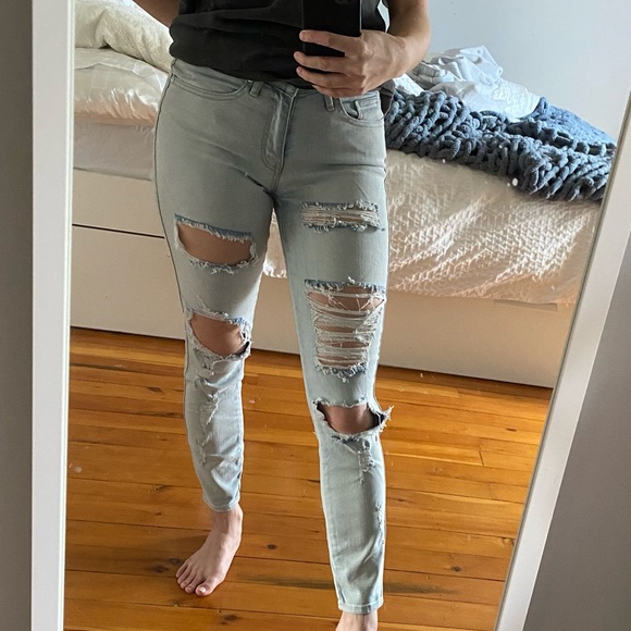 Guess Jeans - Picture 4 of 5